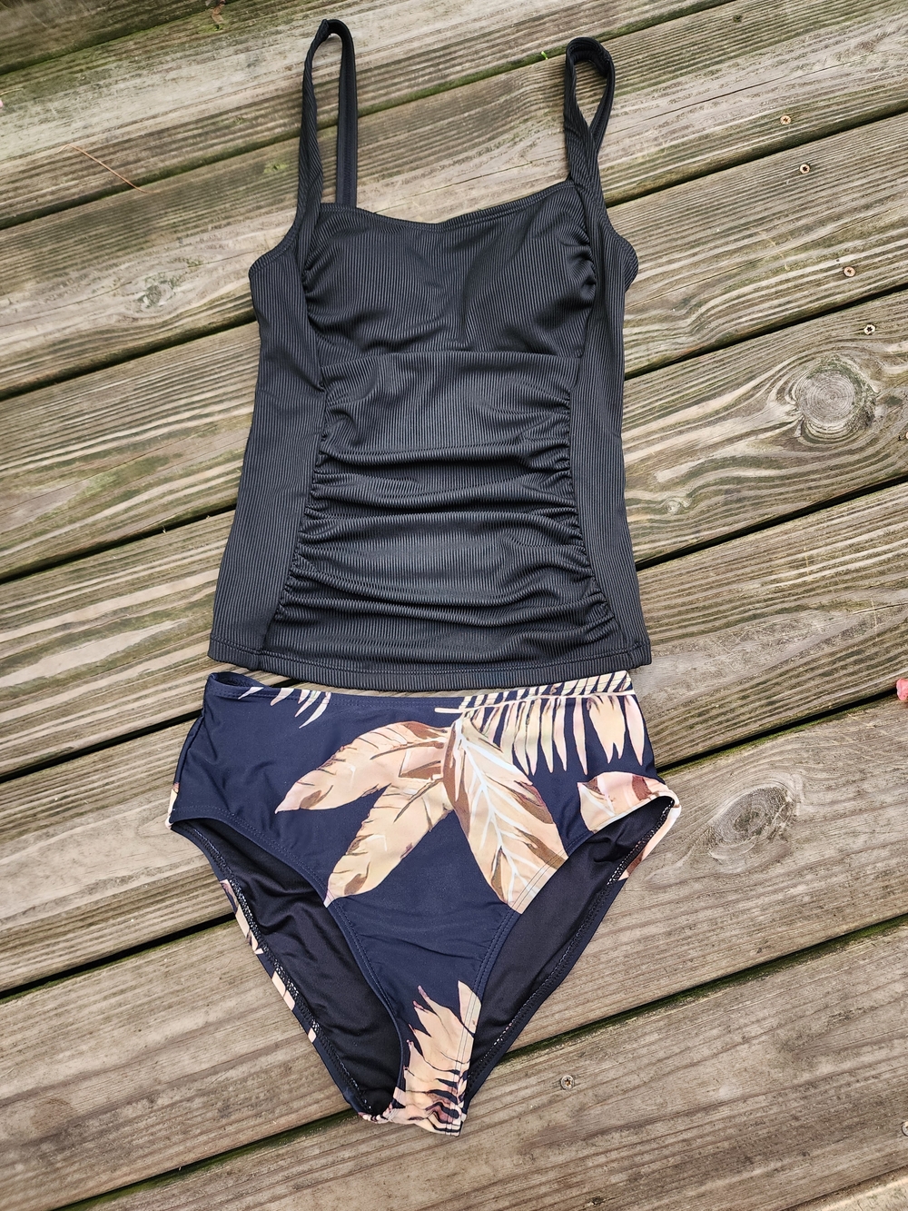 Cupshe Black Tankini Top with Black & Beige Tropical Leaf High Waisted Briefs